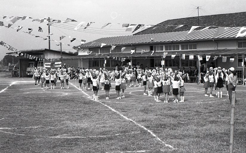 1974 幼稚園運動会051.jpg